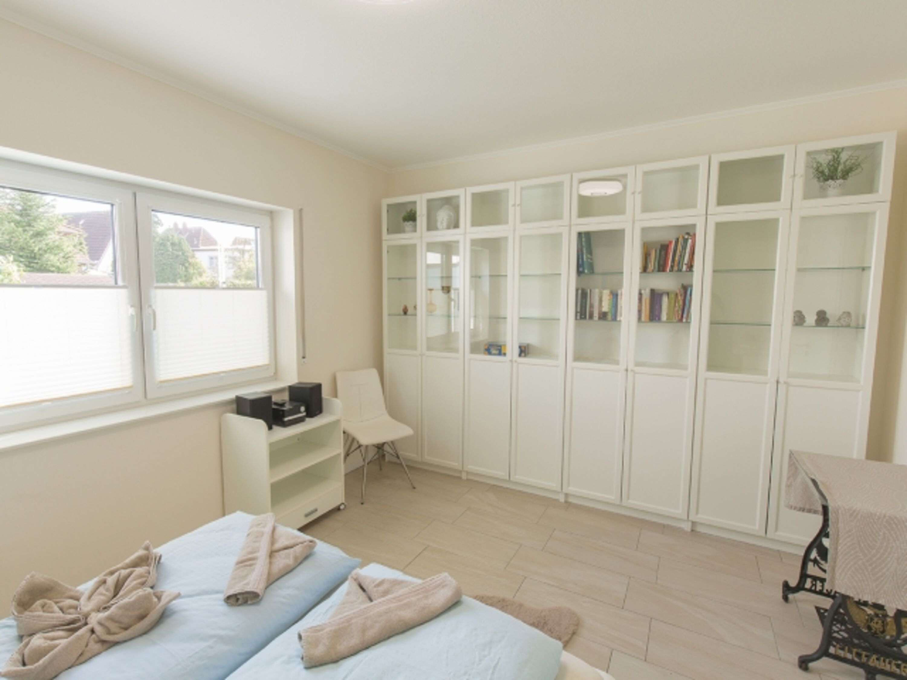 Viel Stauraum - Schlafzimmer eins