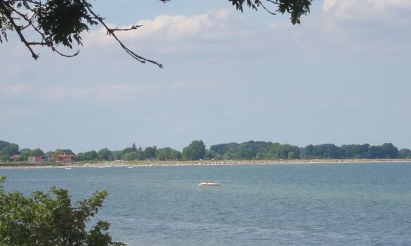 Küstenabschnitt nur wenige Schritte entfernt.