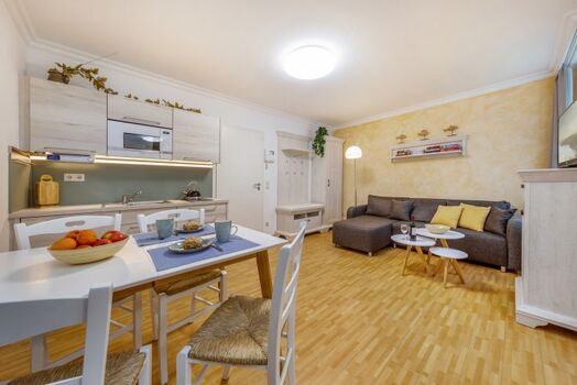 Auf der Couch kann aufgebettet werden.