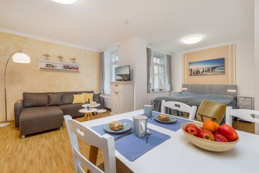 Von Mai - September ist ein Strandkorb am Strand inkl.