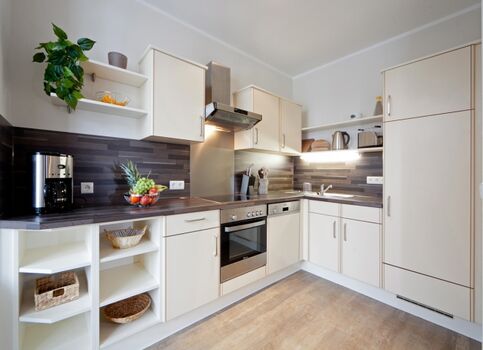 Die komplett ausgestattete Küchenzeile.