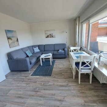 Wohnzimmer mit Essbereich