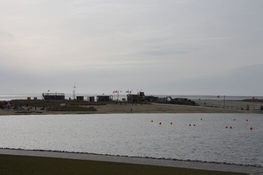 Perlebucht mit Badebereich und Bistrobereich