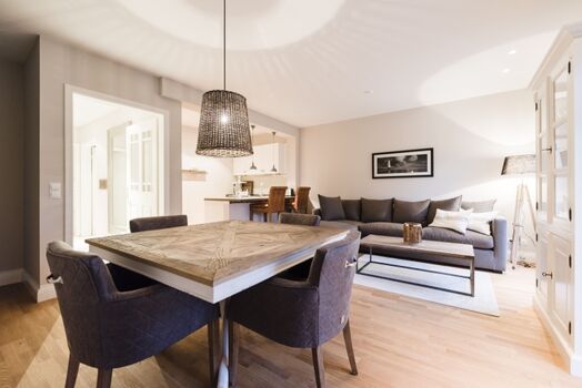 Wohnzimmer mit Essplatz