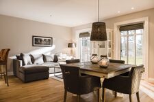 Exklusives Apartment mit Garten und weitläufiger Anlage 