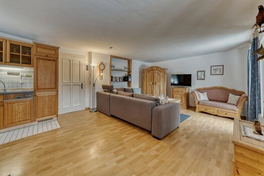 Wohnraum mit Zugang zur Terasse