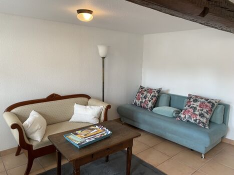 Schlafcouch und Couch