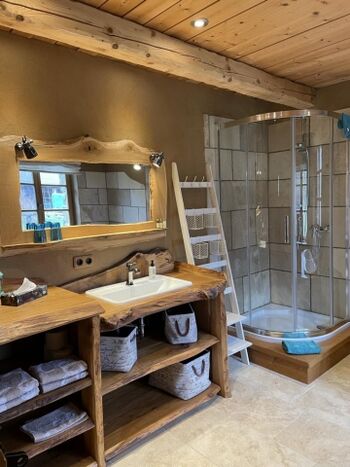 Großer Eichenholzwaschtisch in der Hester Street in Earls Lane