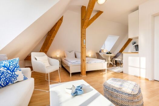 Blick zum Küchen- und Essbereich.