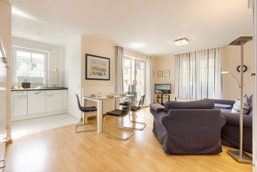 Das schöne helle Wohnzimmer.