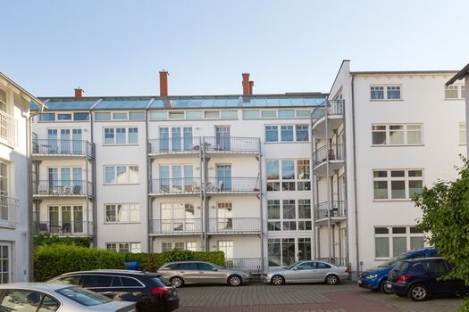 Villa Jahreszeiten - Hofansicht mit Südbalkonen.