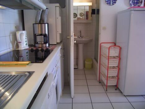 Küche zum Bad EG Ferienhaus La Mer