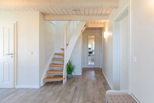 Wolken Blick: Treppe zur Empore