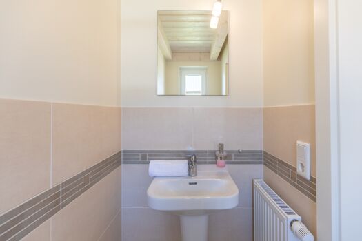 Wolken Blick: Gäste-WC