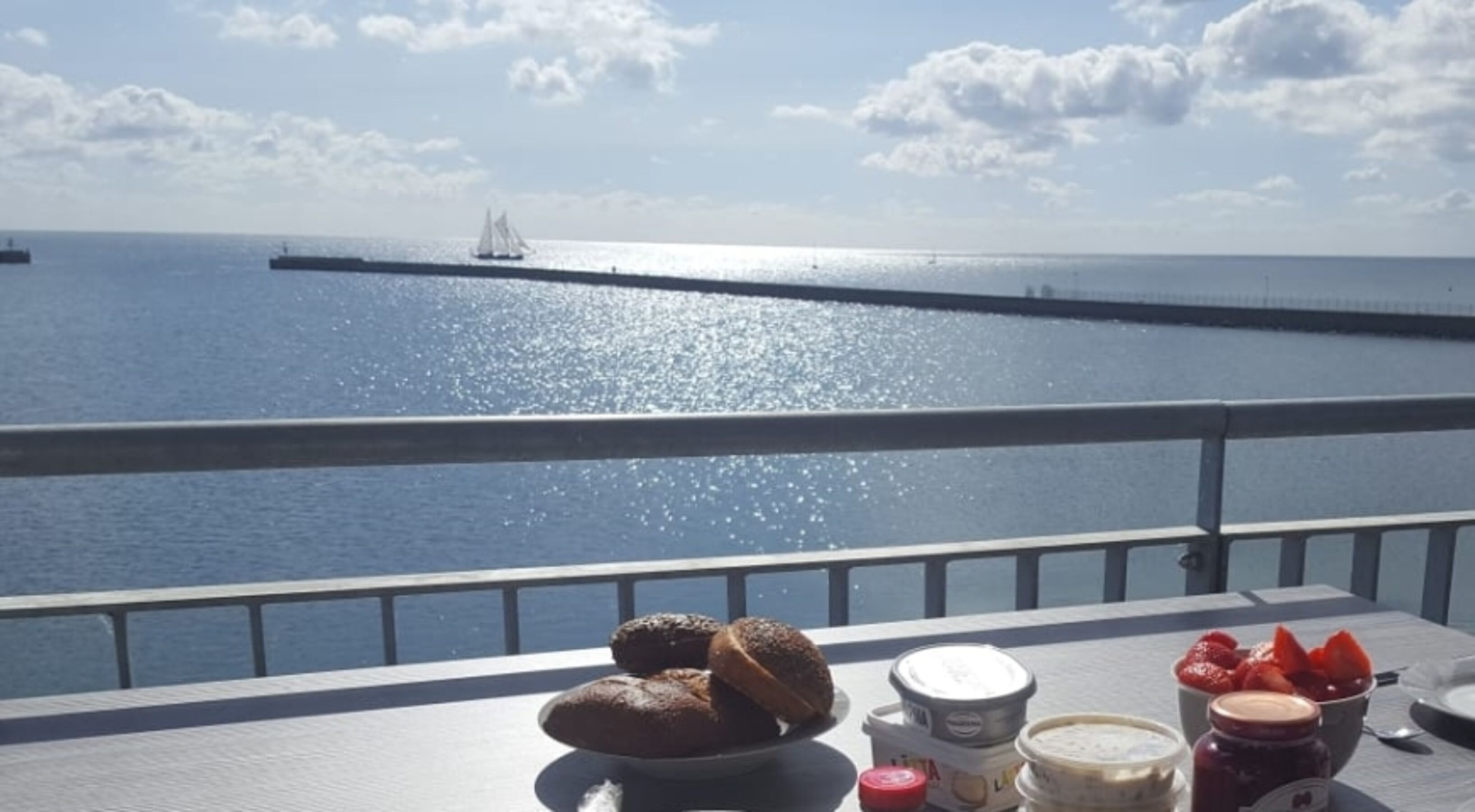 Frühstück mit Ostseeblick