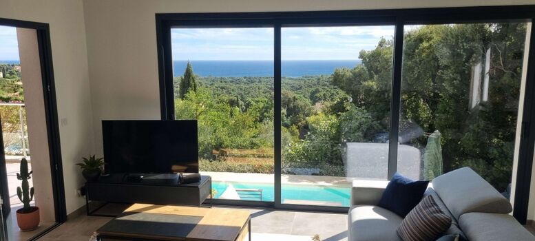 Wohnzimmer mit Meerblick