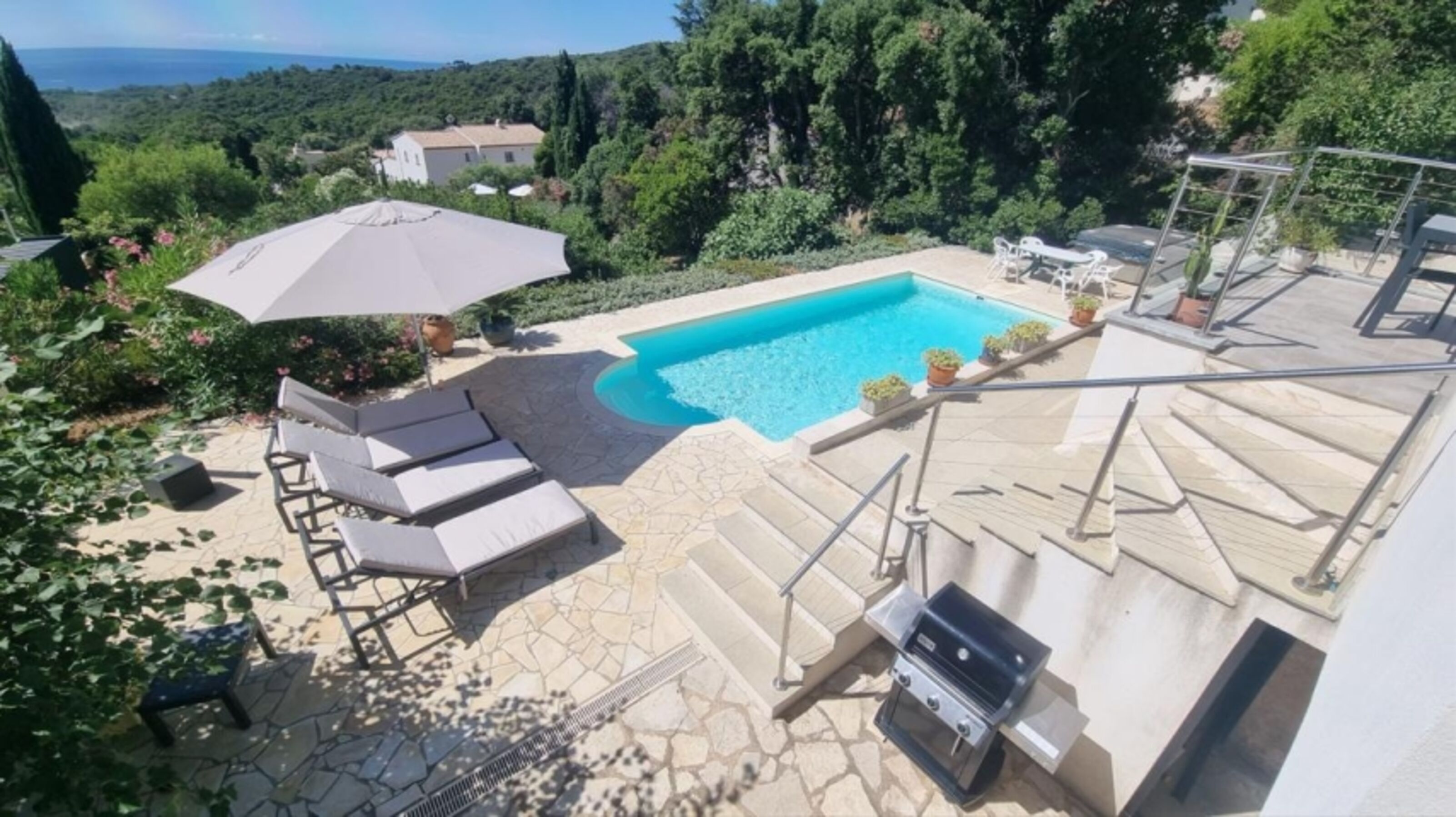 Pool, BBQ