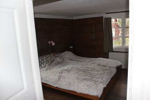 1,80 m breites Doppelbett