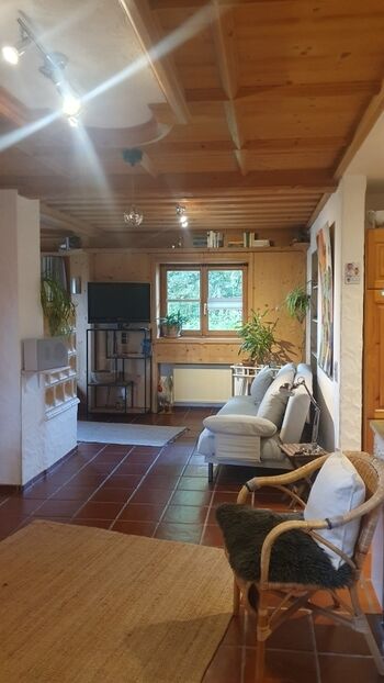 Links davon geht es zur Wohnzimmerecke