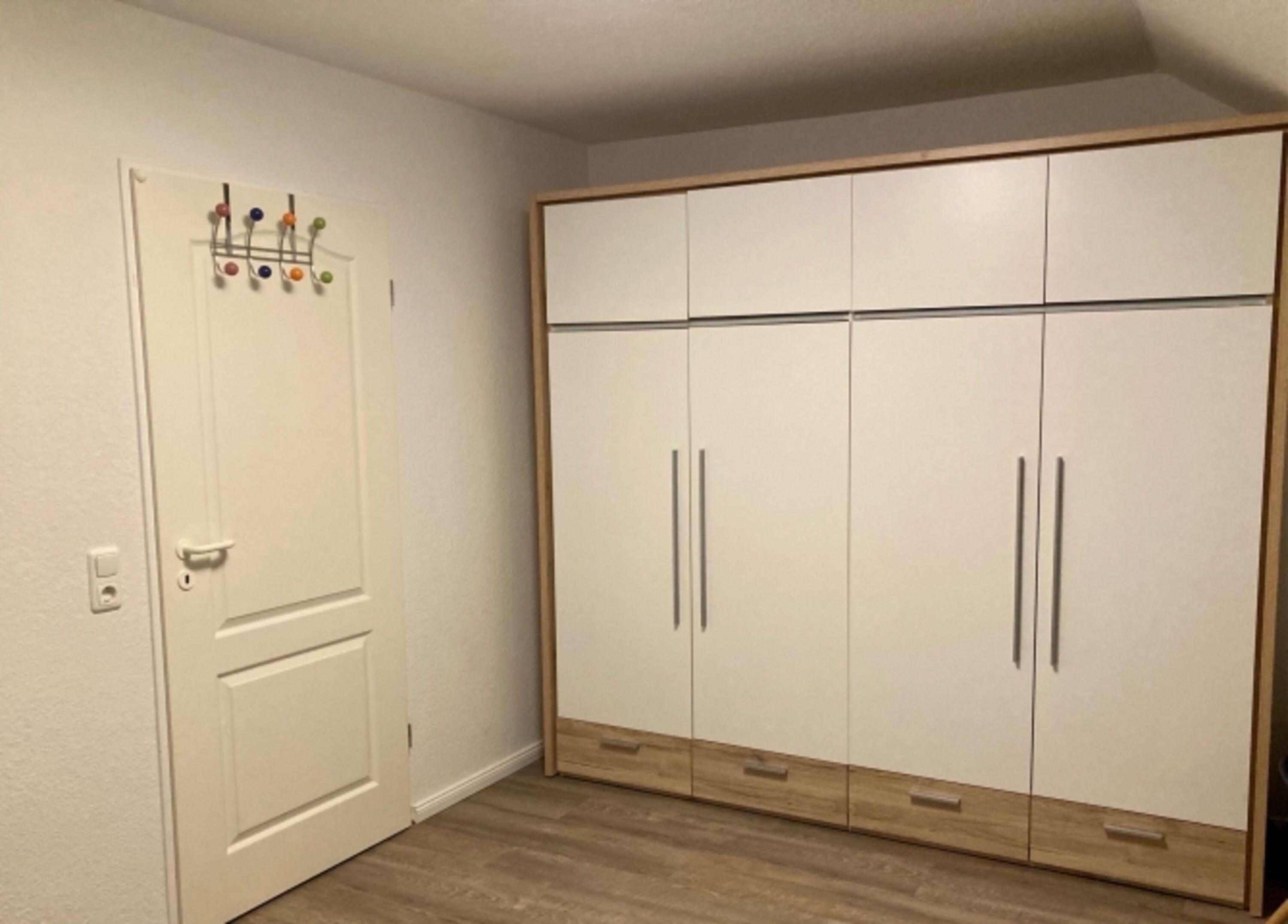 Schlafzimmer 1
