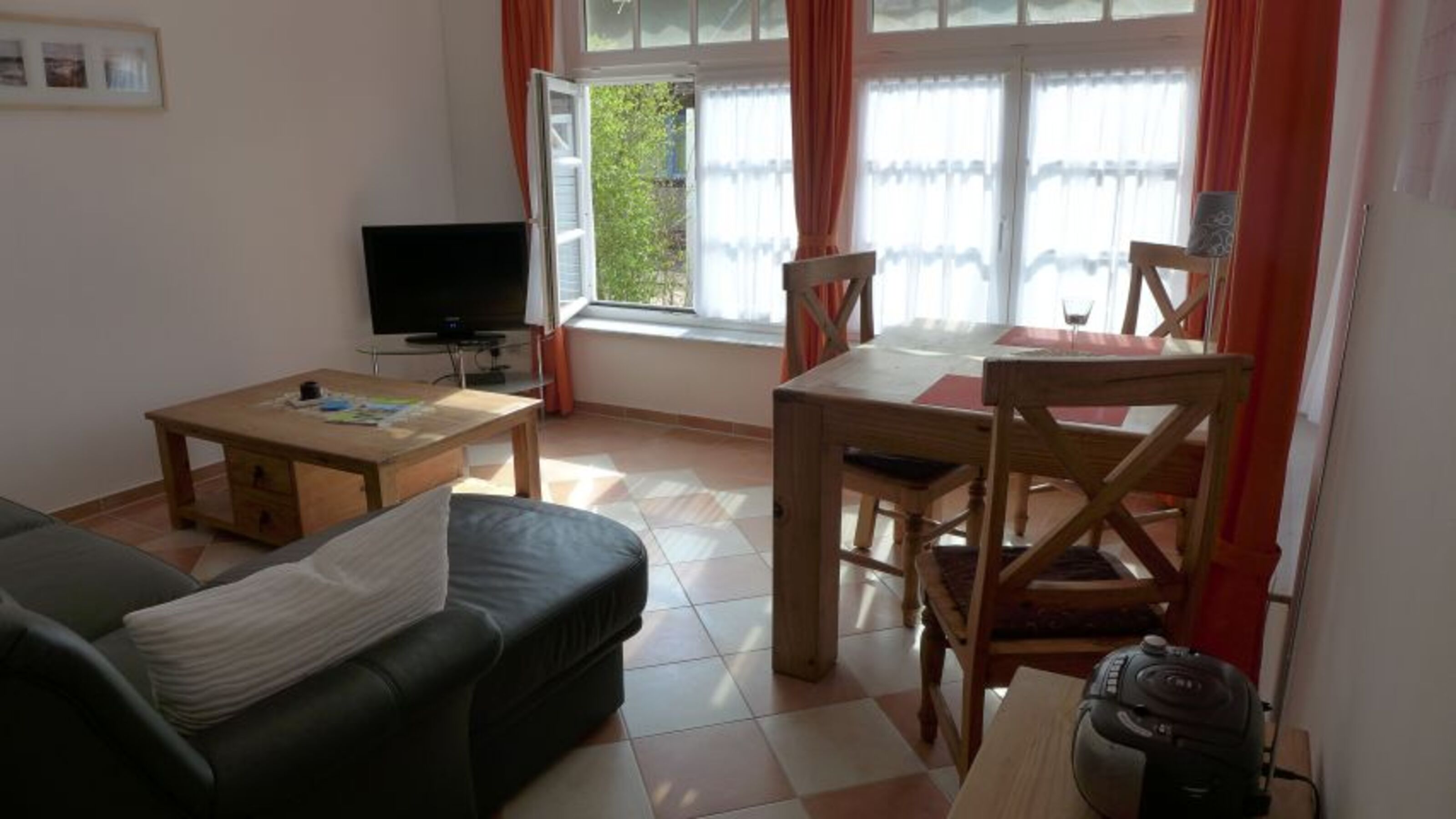 das Wohnzimmer