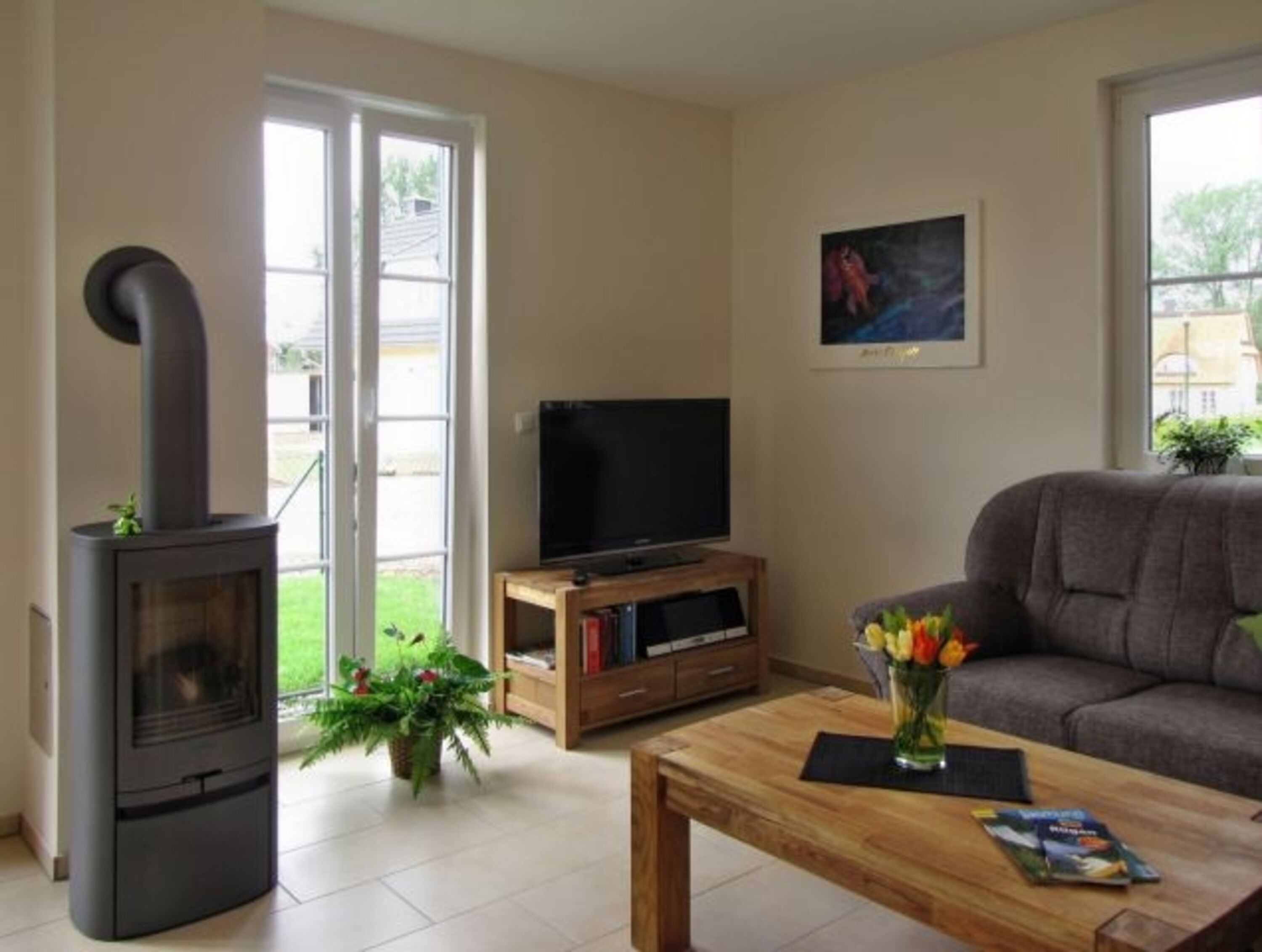 Gemütlicher Wohnbereich mit Kamin