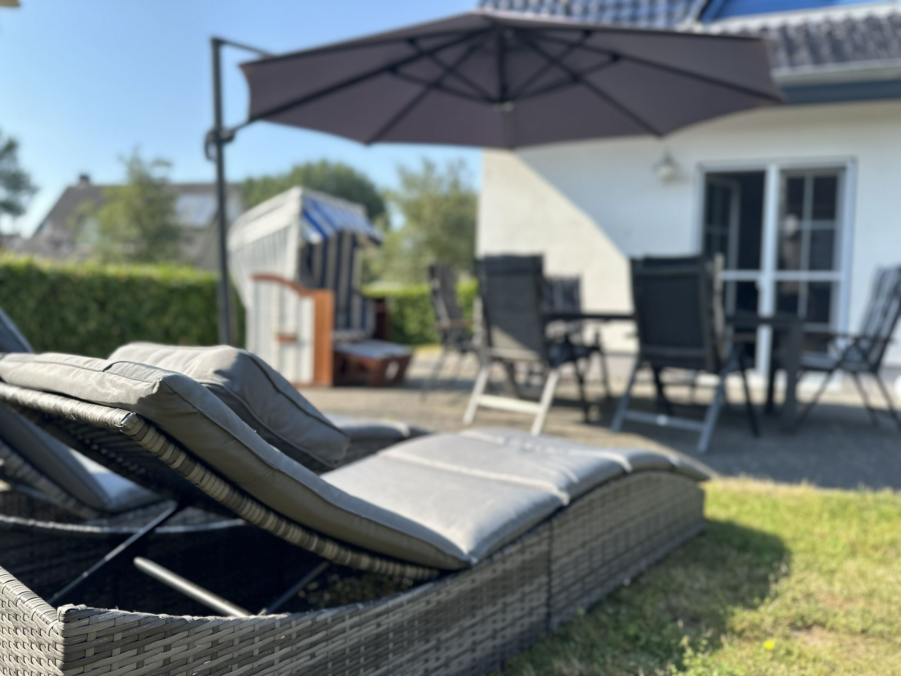 Sonnenliegen zum Entspannen im Garten