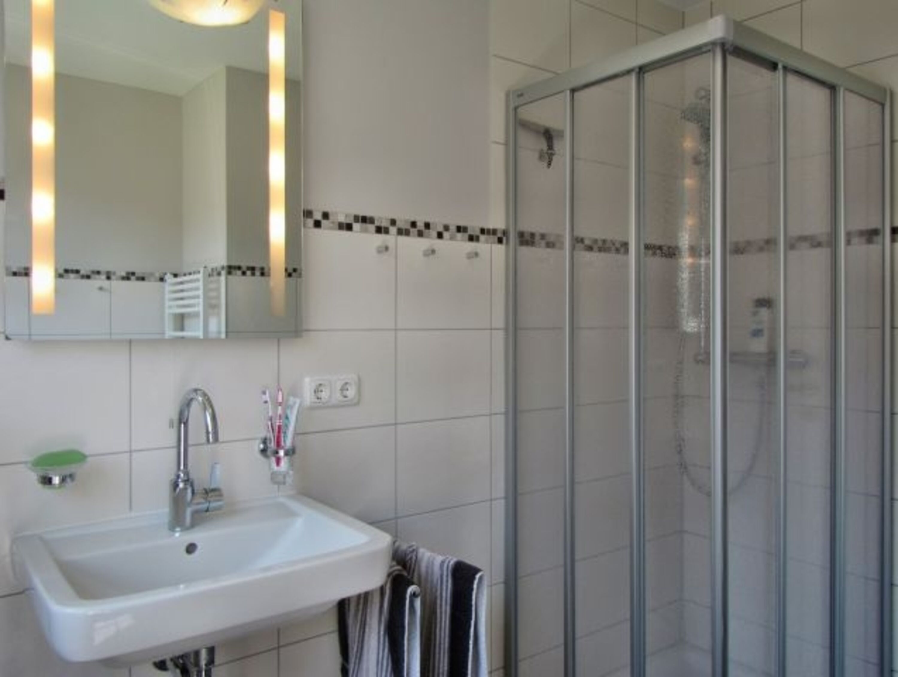 Bad im EG mit Dusche