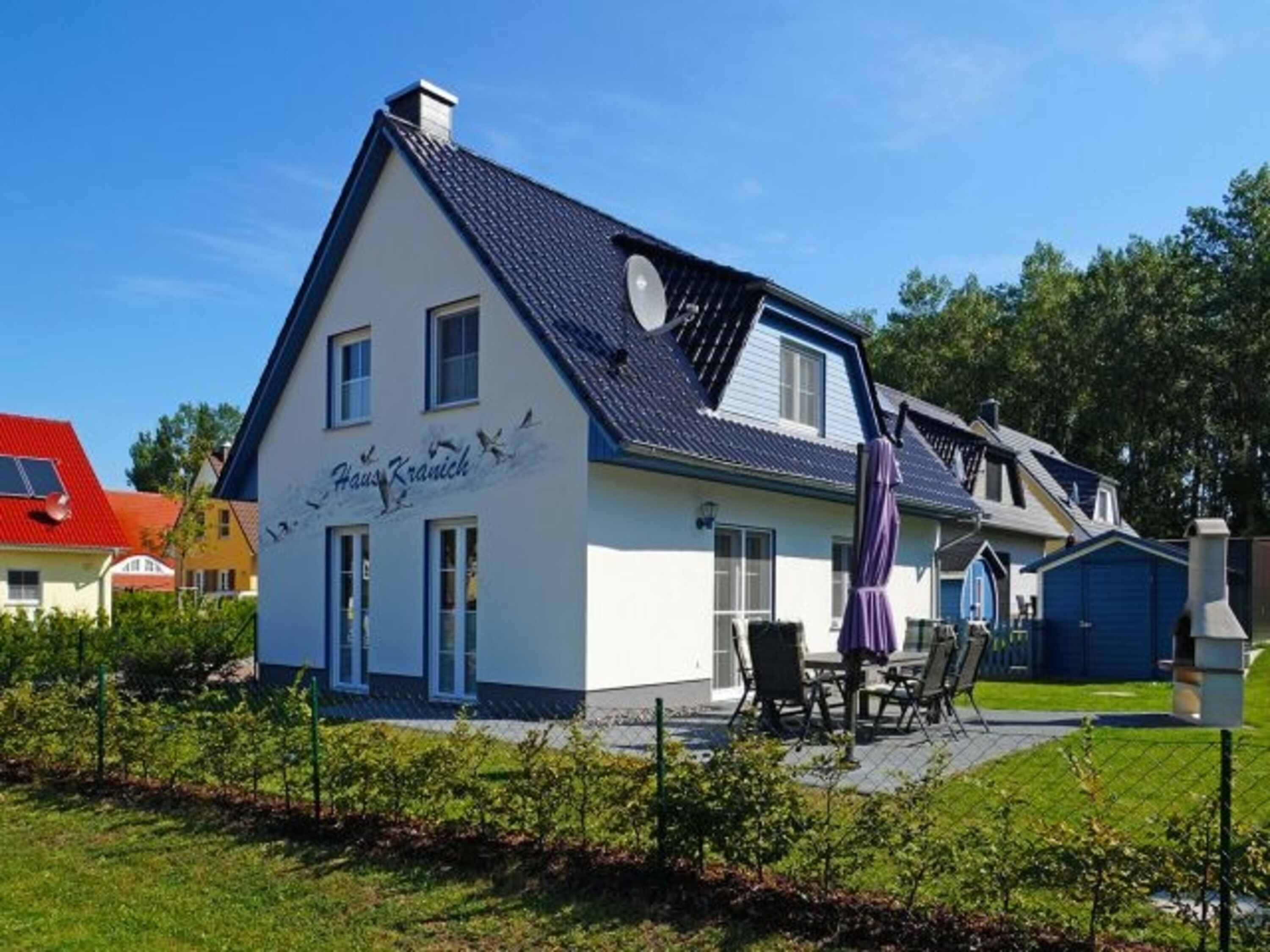 Gemütliche Terrasse mit Grill