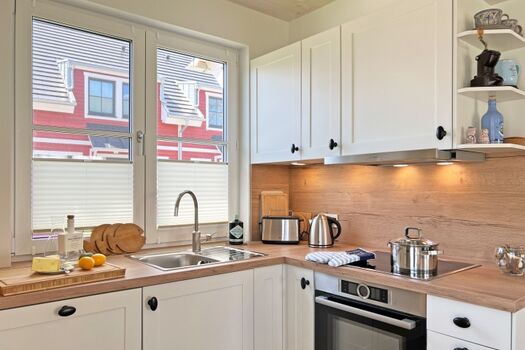 Voll ausgestattete Küche