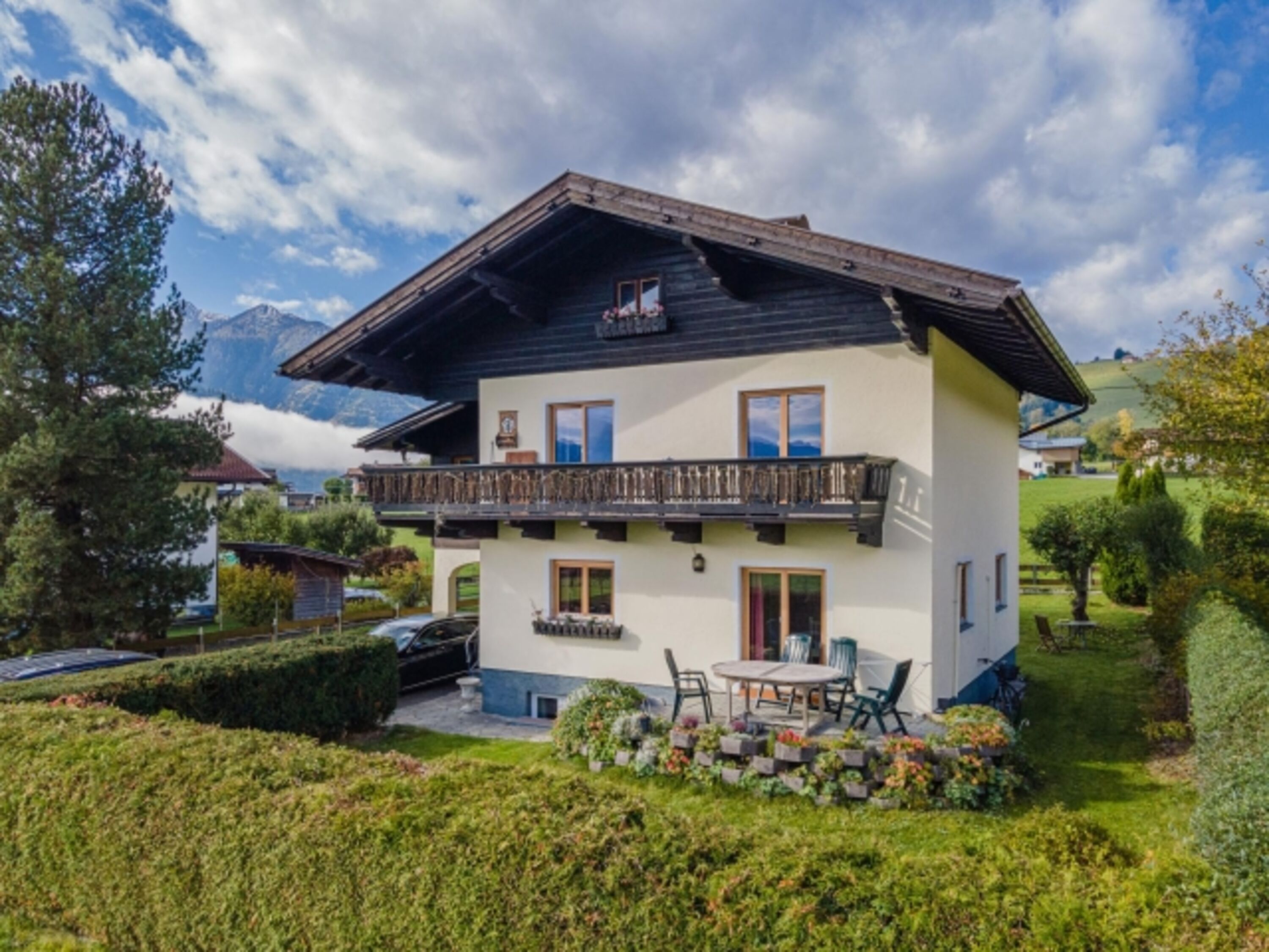 EG Wohnung mit Garten und Terrasse