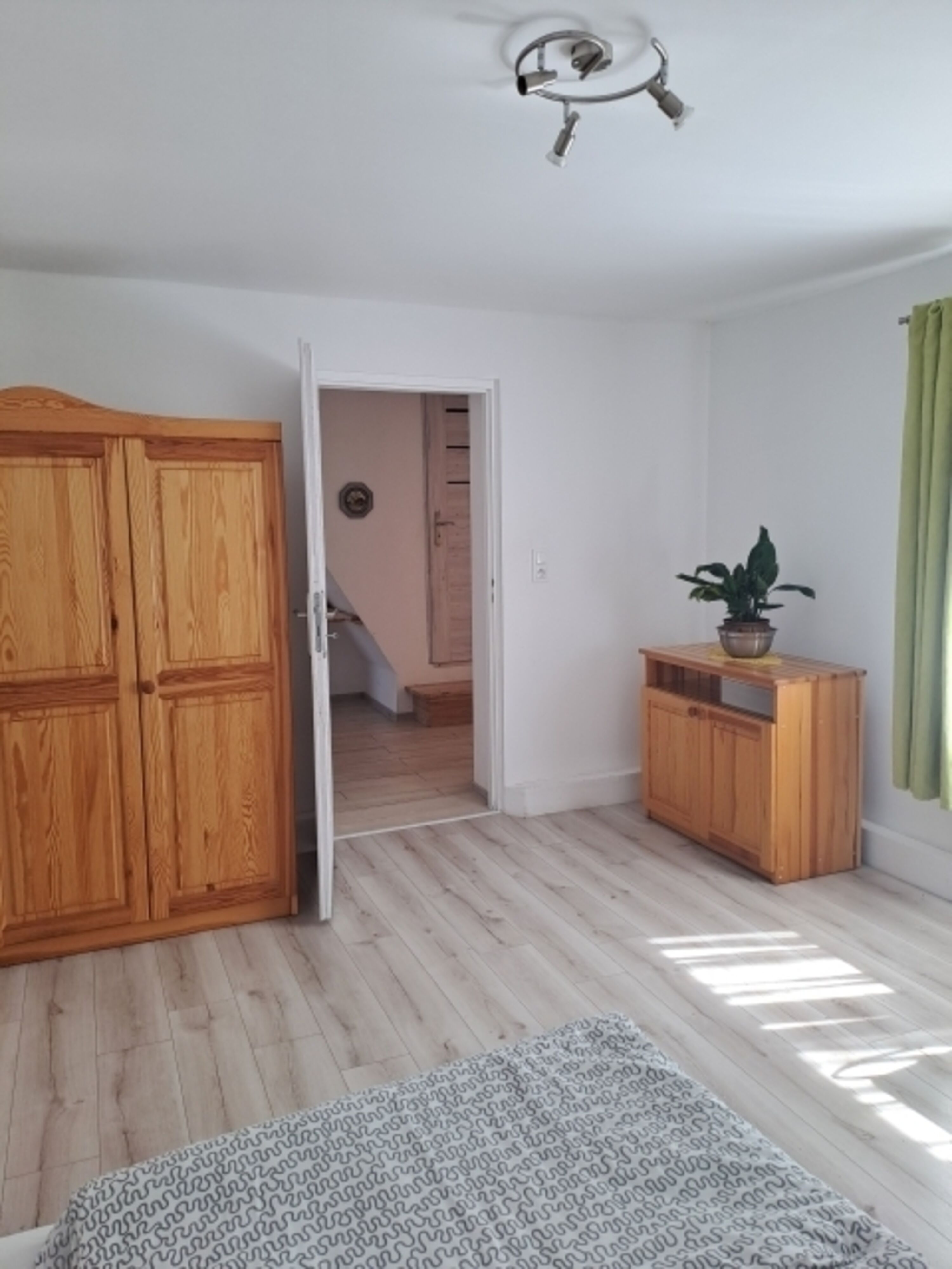 Schlafzimmer 1