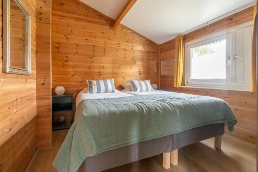 Schlafzimmer 1 mit 2 Einzel Boxsprings