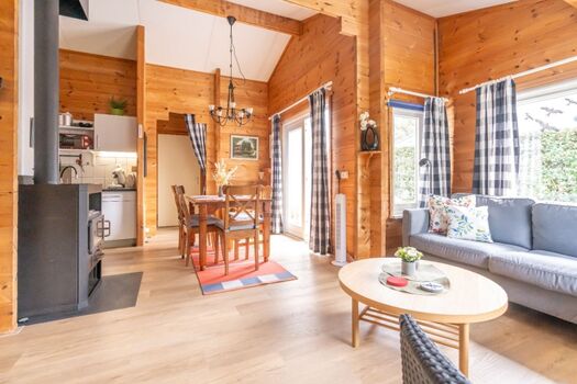 Das Wohnzimmer mit Kaminofen