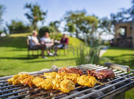 Großer Garten mit Grillmöglichkeiten
