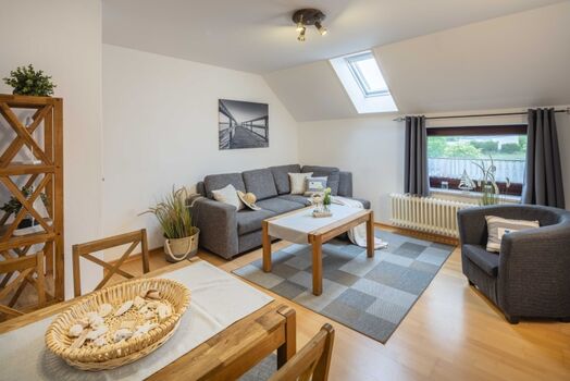 gemütliches Wohn- und Esszimmer Fewo 01