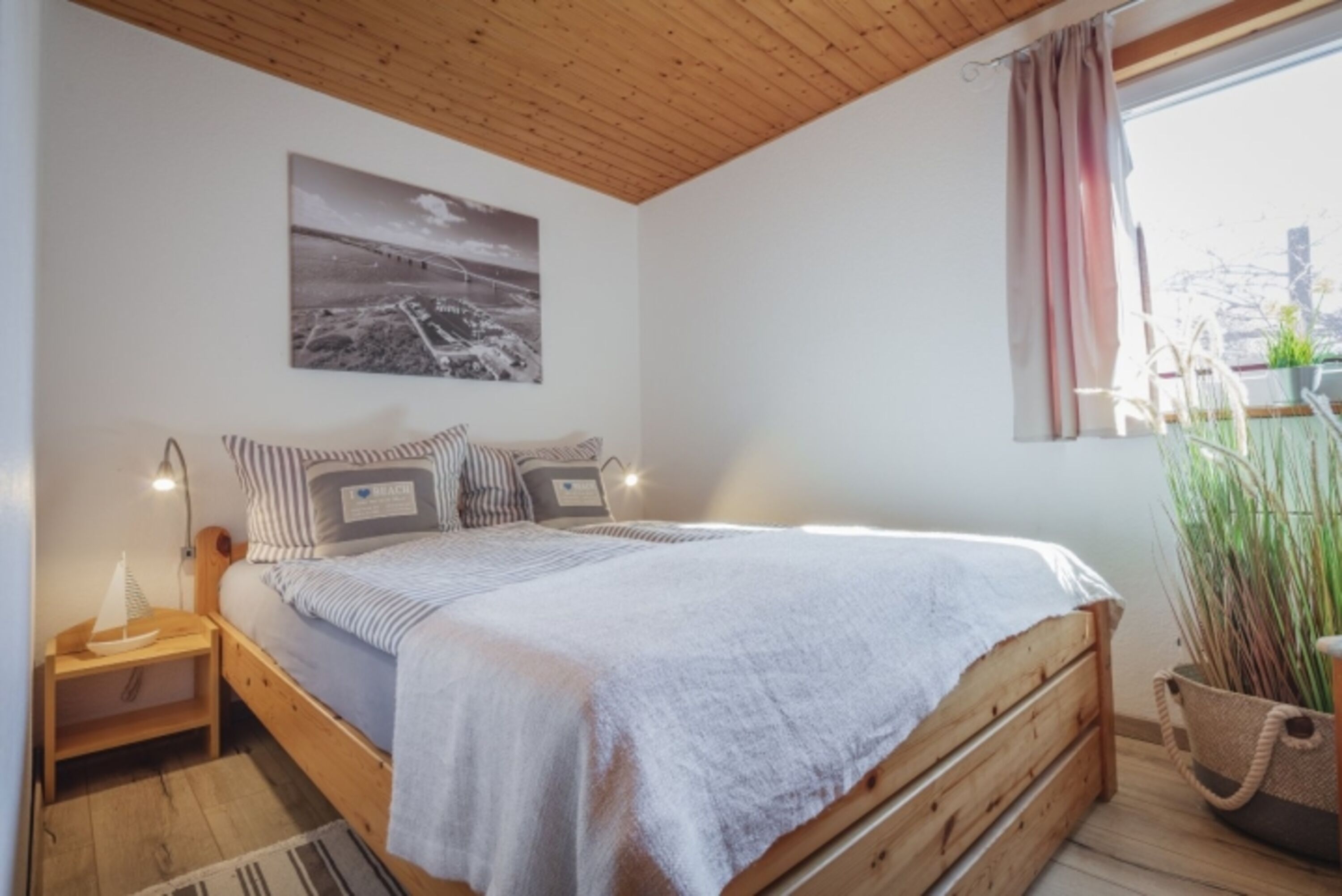 Schlafzimmer mit Doppelbett