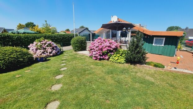 Komplett eingezäuntes Grundstück zu 