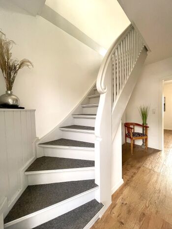 Eingang und Zugang zu Obergeschoss