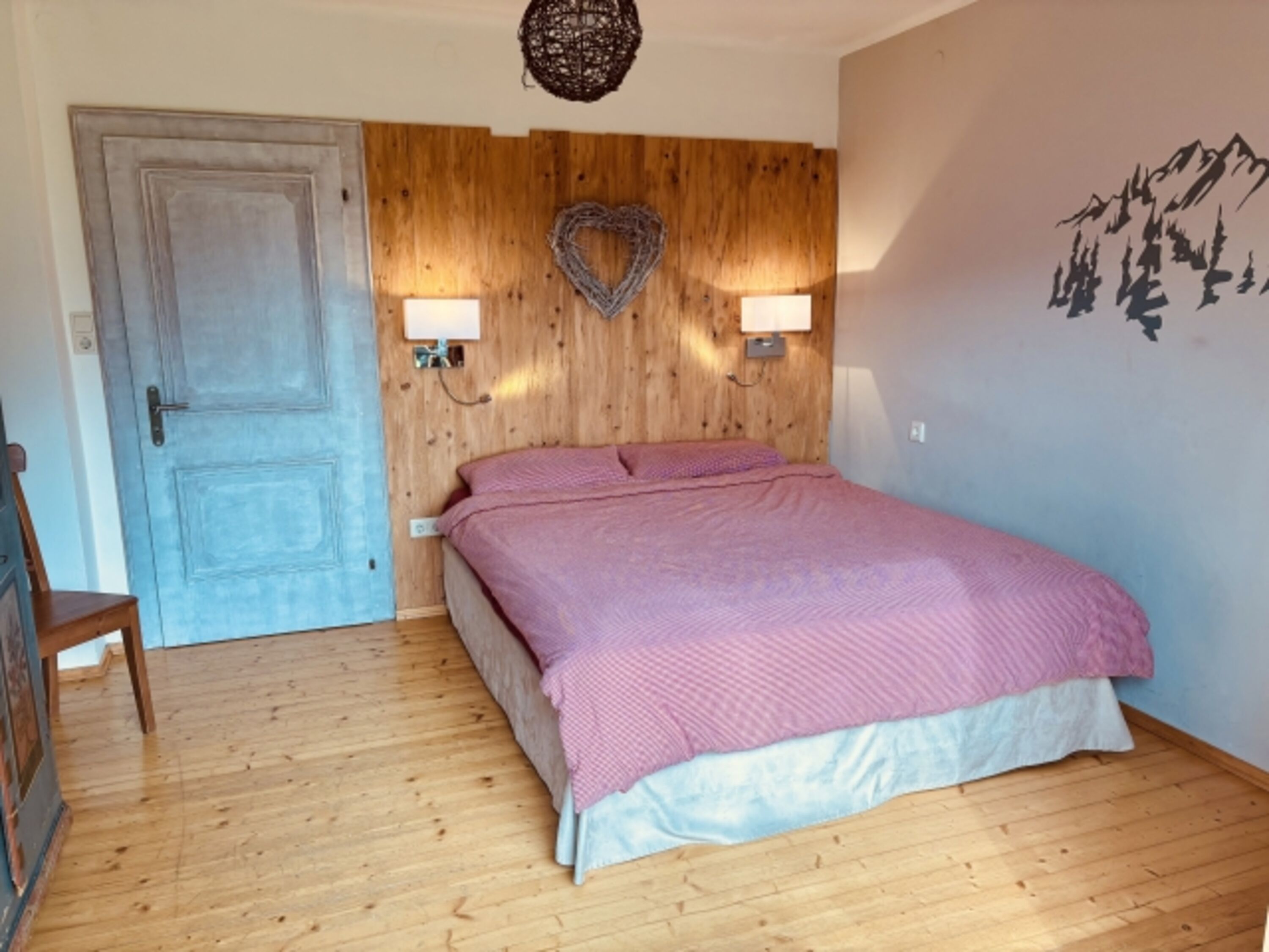 Schlafzimmer 1