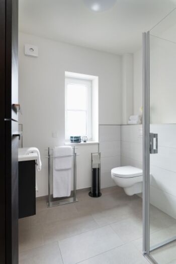 Duschbad mit WC im Erdgeschoss