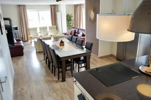 Wohn-/Essbereich 2025