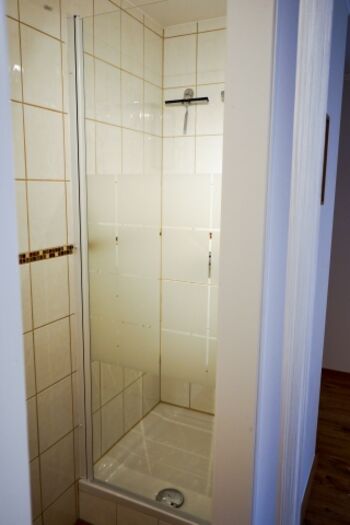 Dusche im Bad en Suite 2025