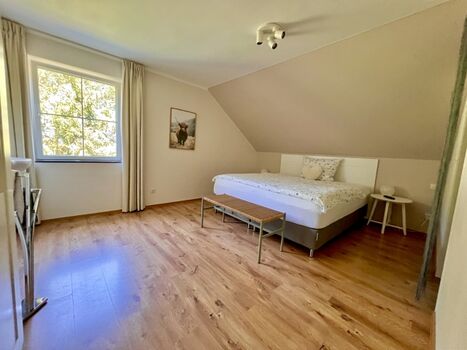 Schlafzimmer Nr. 1 (OG) mit Bad en Suite 2025