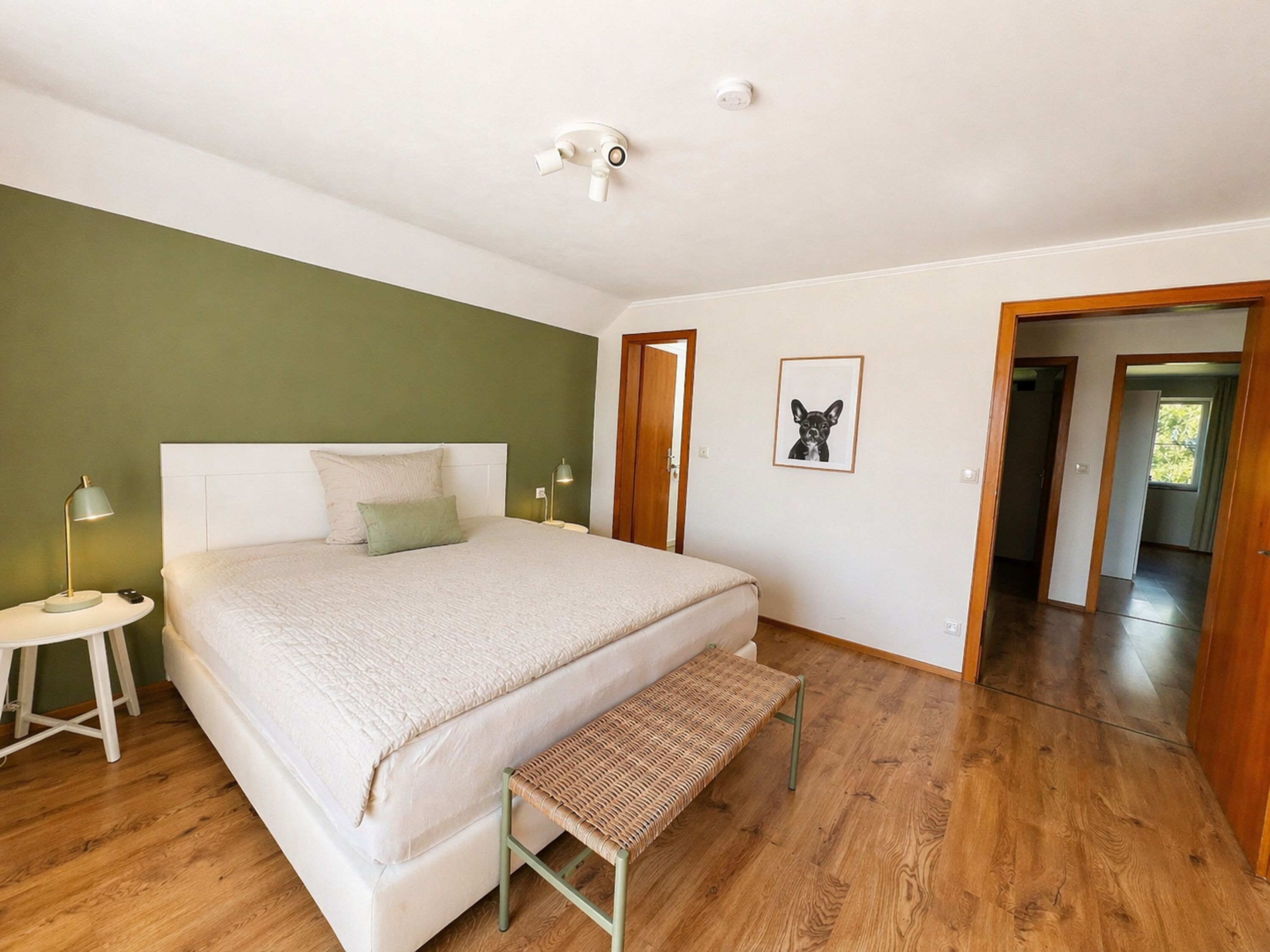 Schlafzimmer Nr. 3 (OG) mit großem Bad en Suite