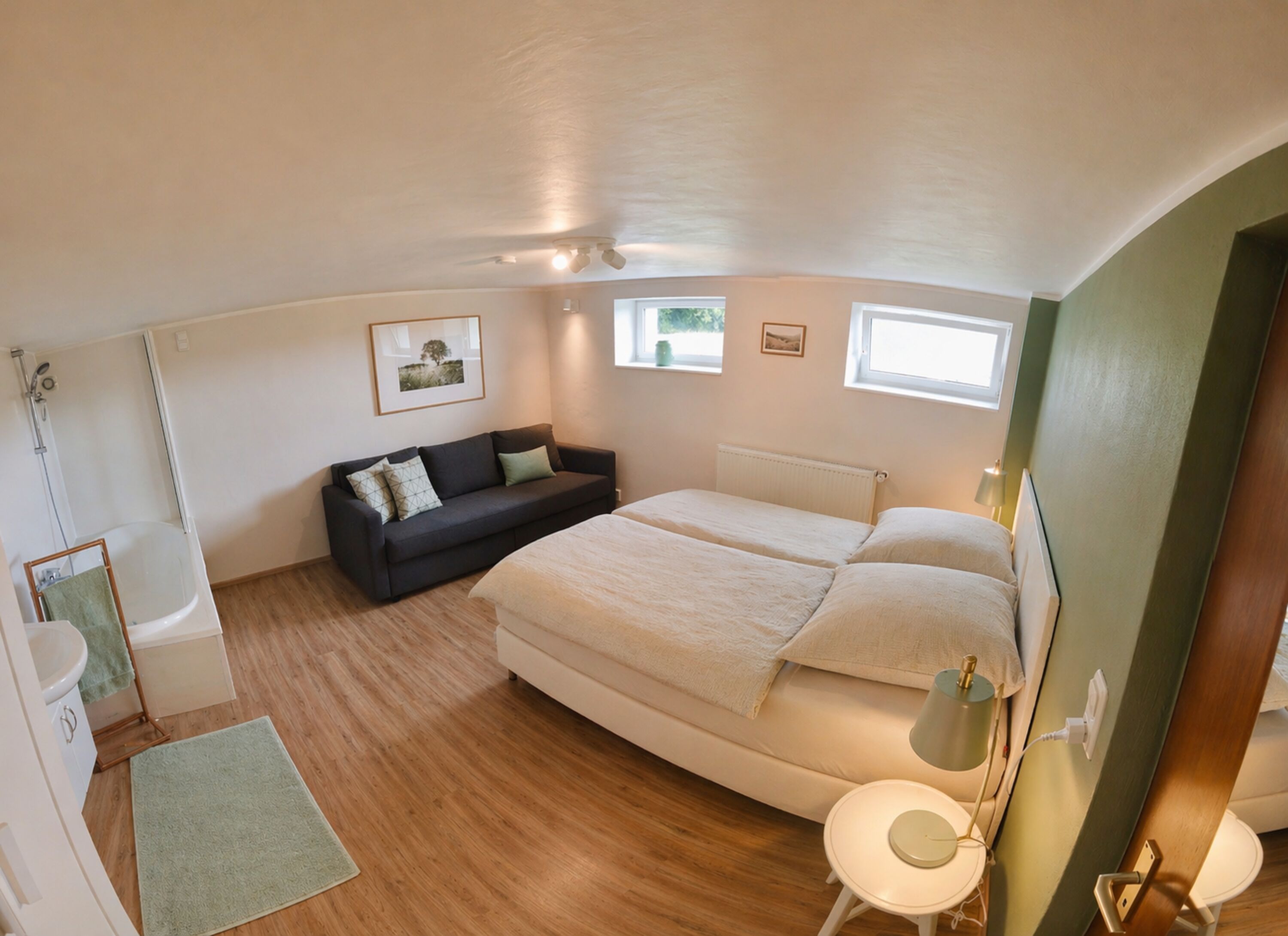 Schlafzimmer Nr. 6 (UG) mit Bad en Suite