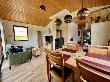 Wohn-/Essbereich 2025