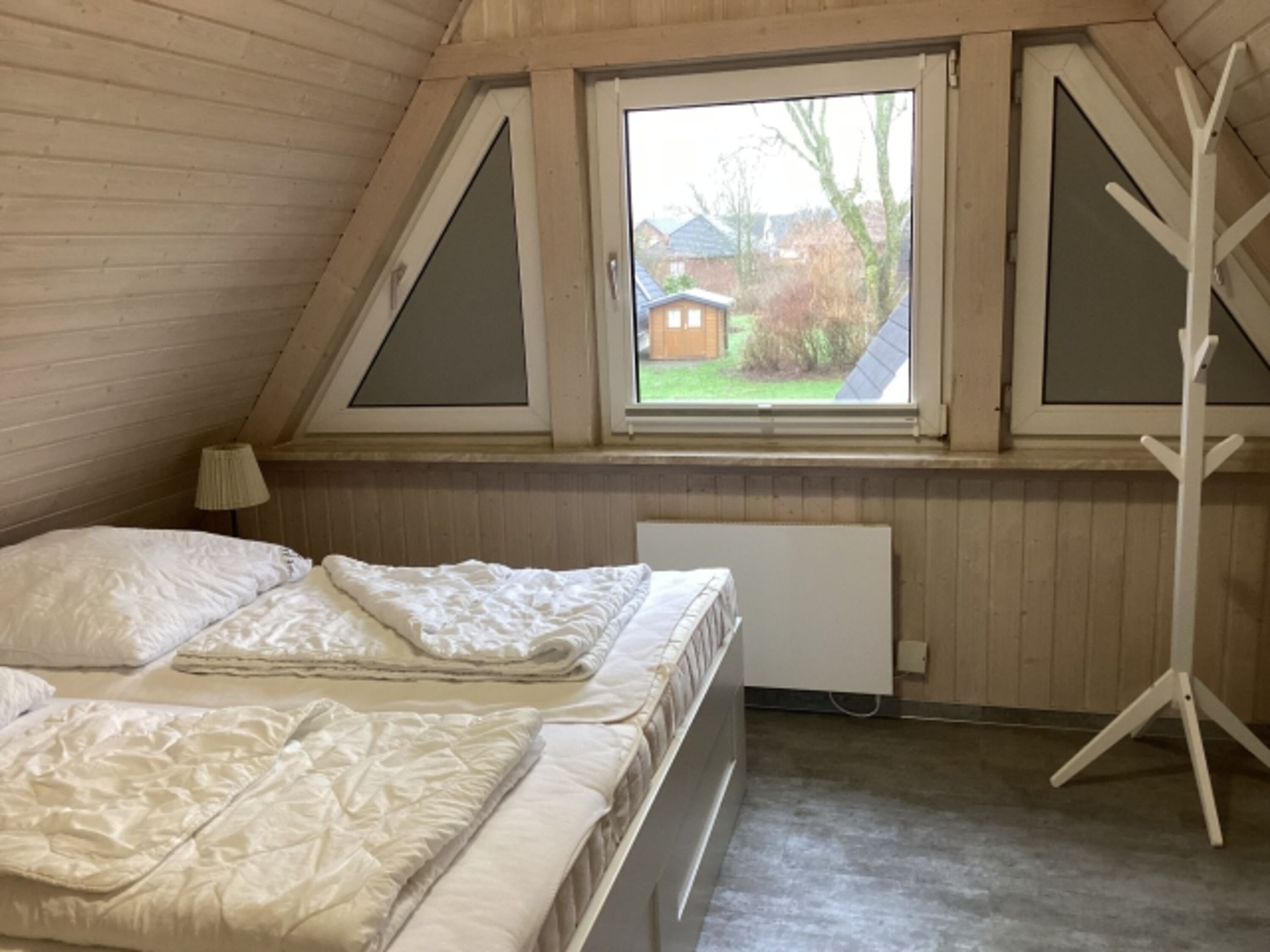 Schlafzimmer 1