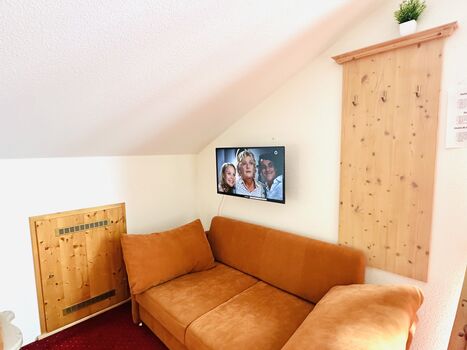 TV im Schlafzimmer 3