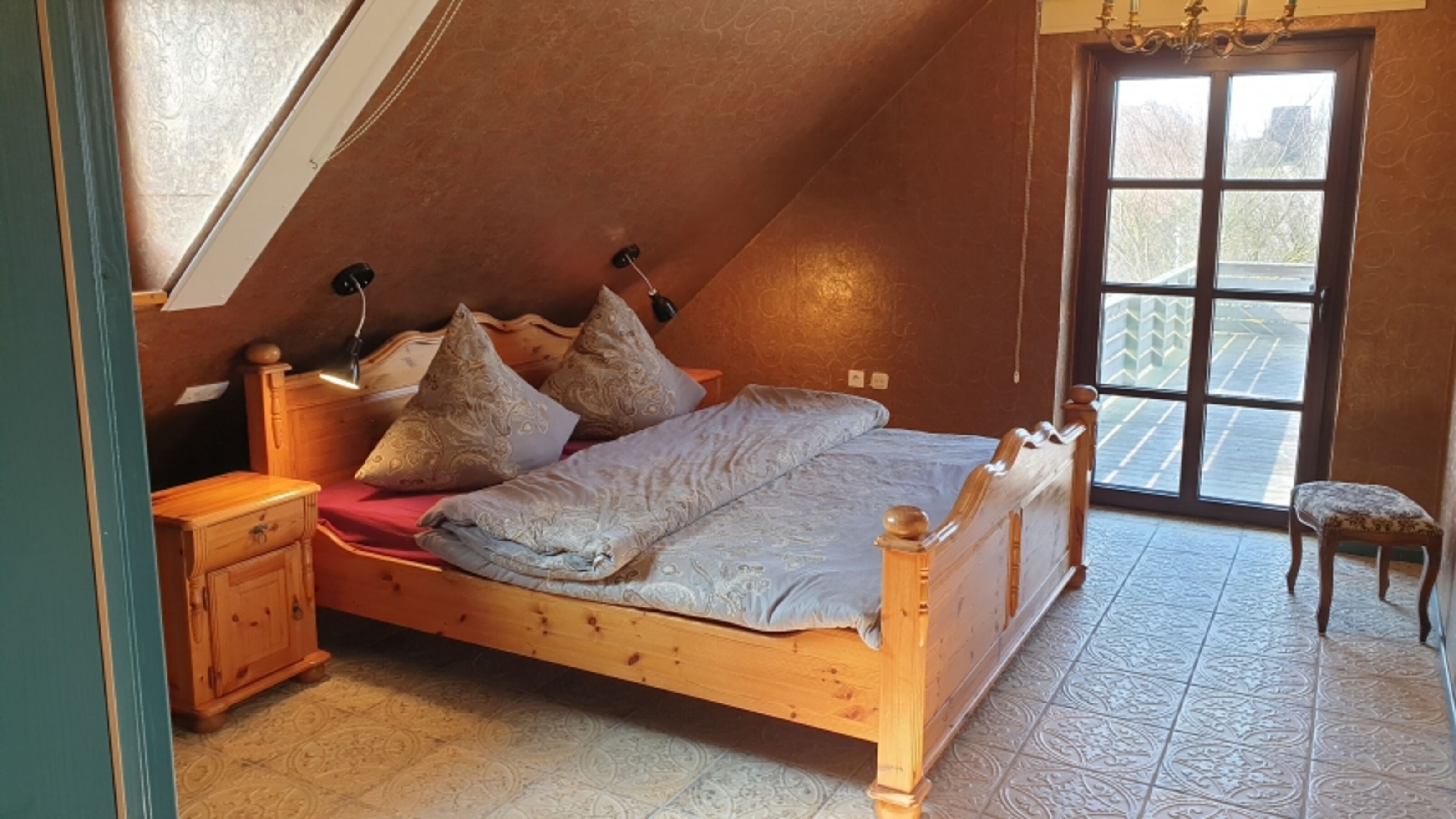 Schlafzimmer 2 DG
